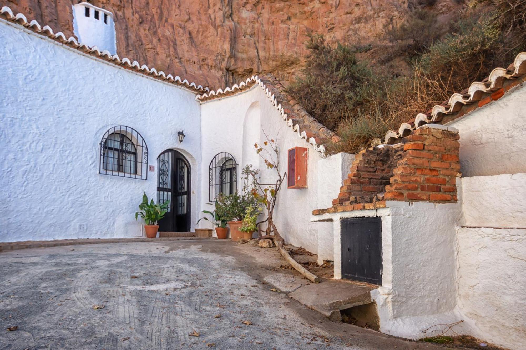 Апартаменты Cuevas Pedro Antonio De Alarcon Гвадикс Экстерьер фото