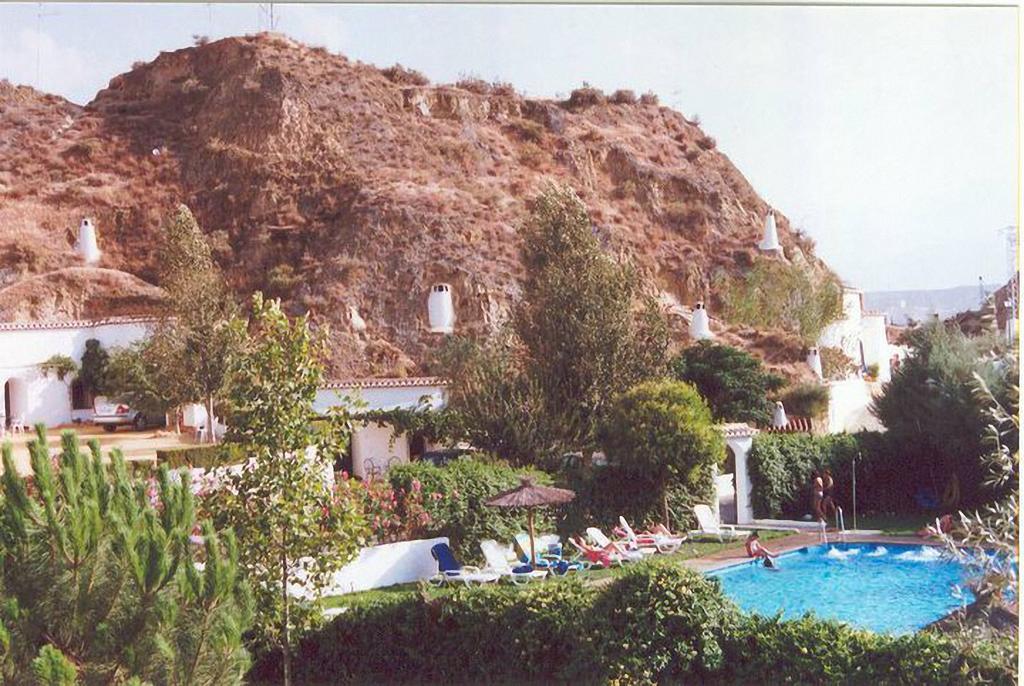 Апартаменты Cuevas Pedro Antonio De Alarcon Гвадикс Экстерьер фото
