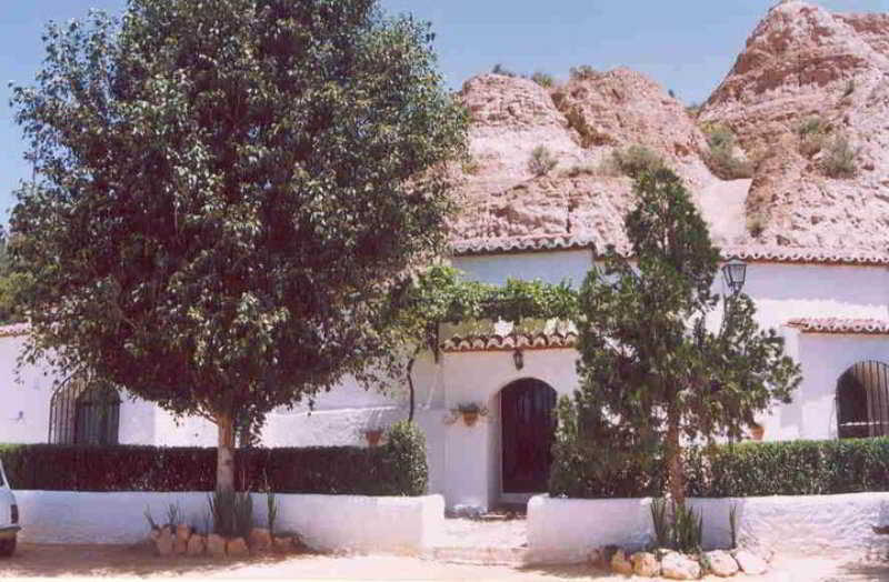 Апартаменты Cuevas Pedro Antonio De Alarcon Гвадикс Экстерьер фото